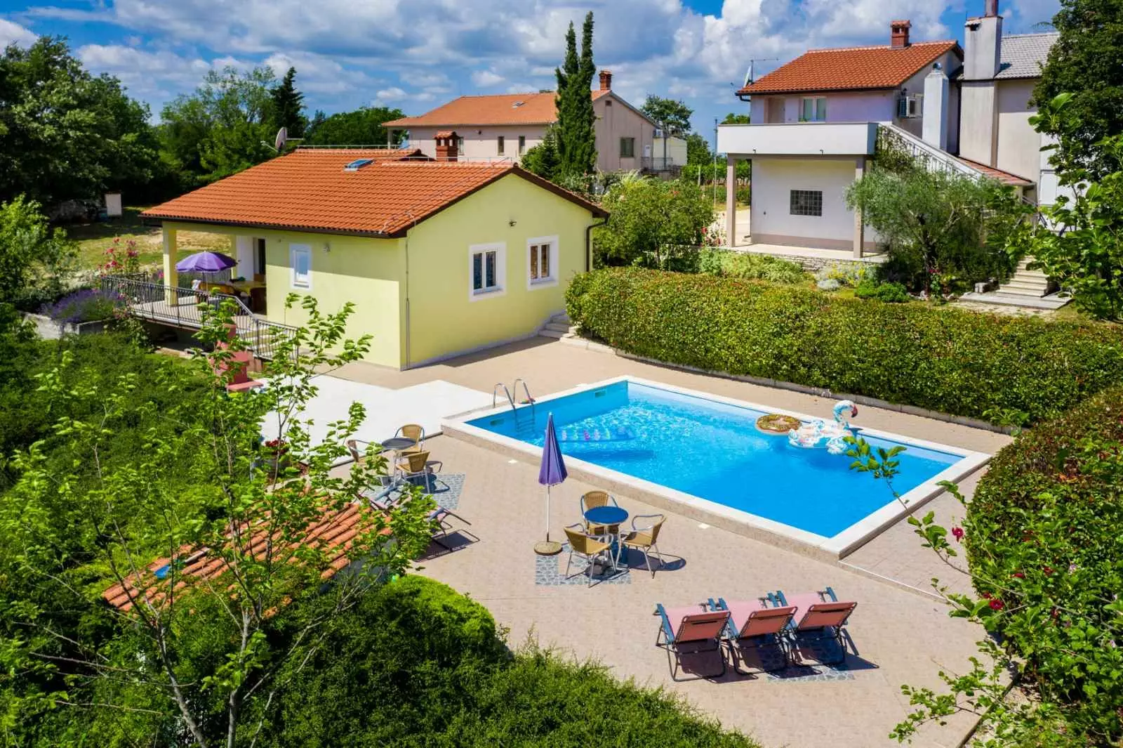 original_1594116614_img-131dcb7fe598ef2b0fec4ef0aede6ddb-v-7bdf82 9-bedroom Detached House In Križanci, Croatia (630 M²)