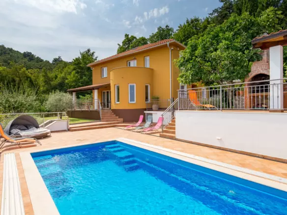 5-bedroom Villa In Veprinac, Croatia (200 M²)