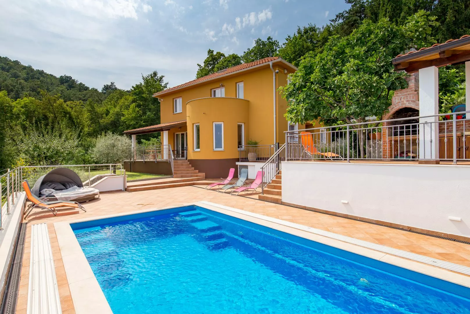 5-bedroom Villa In Veprinac, Croatia (200 M²)