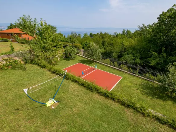 5-bedroom Villa In Veprinac, Croatia (200 M²)