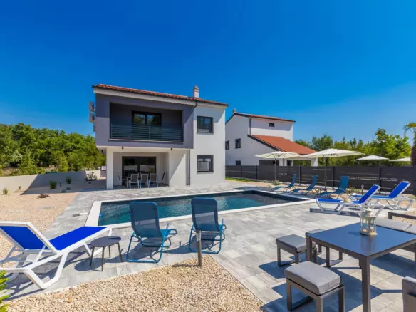 4-bedroom Villa In Gostinjac, Croatia (167 M²)