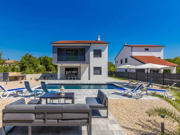 4-bedroom Villa In Gostinjac, Croatia (167 M²)