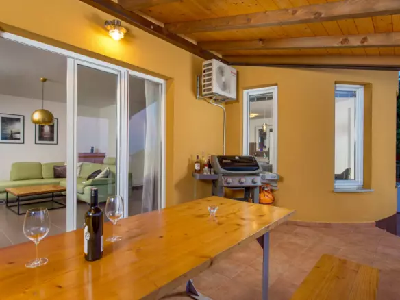 5-bedroom Villa In Veprinac, Croatia (200 M²)