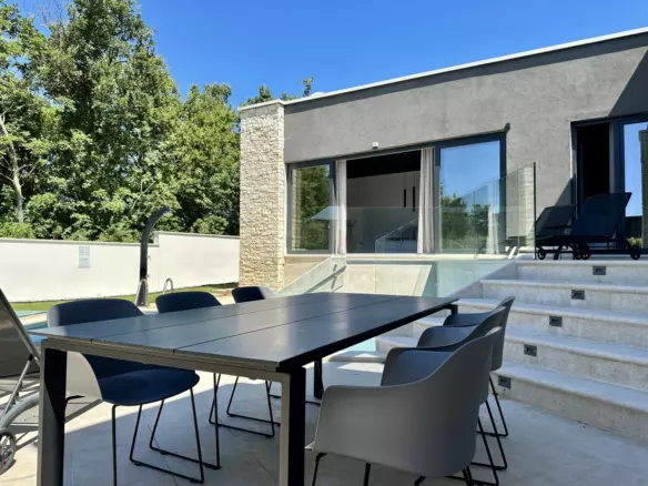 3-bedroom Villa In Umag, Croatia (200 M²)