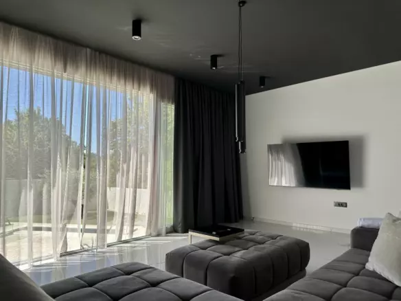 3-bedroom Villa In Umag, Croatia (200 M²)