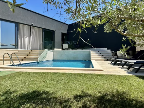 3-bedroom Villa In Umag, Croatia (200 M²)