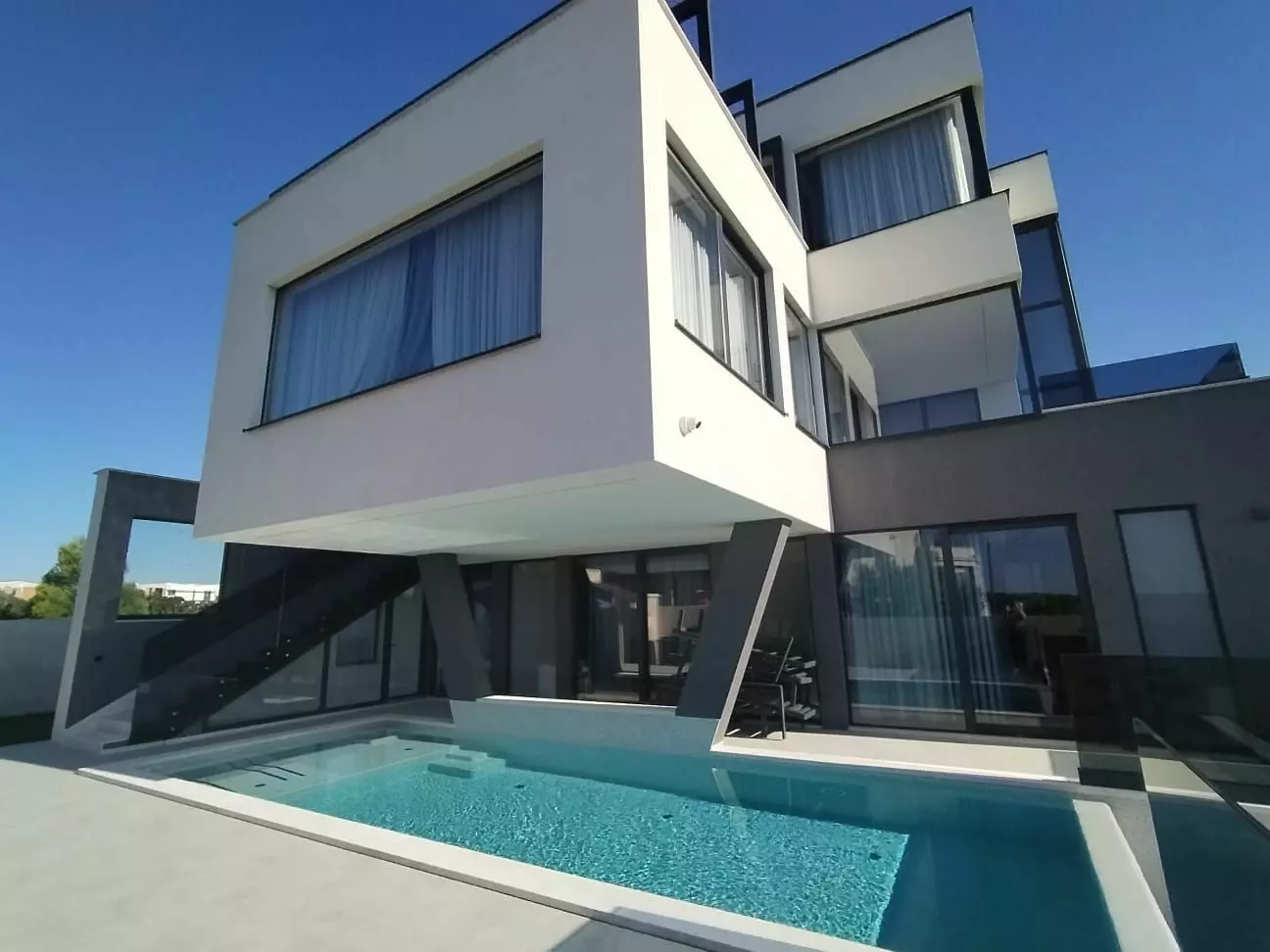 original_1693995872_whatsapp-image-2023-09-06-at-12-163f3a 4-bedroom Villa In Medulin, Croatia (420 M²)