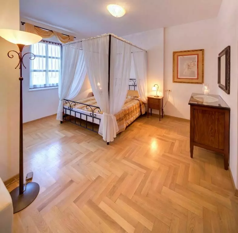 10-bedroom Villa In Stoja, Croatia (1.300 M²)