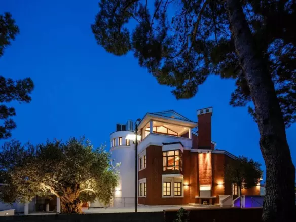 10-bedroom Villa In Stoja, Croatia (1.300 M²)