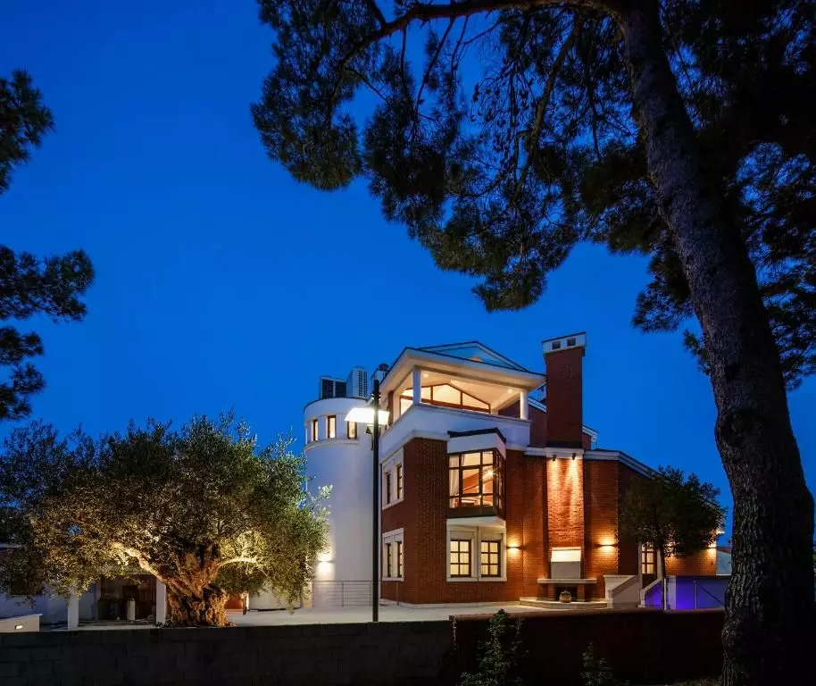 10-bedroom Villa In Stoja, Croatia (1.300 M²)