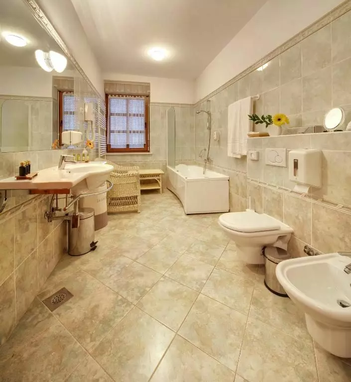 10-bedroom Villa In Stoja, Croatia (1.300 M²)