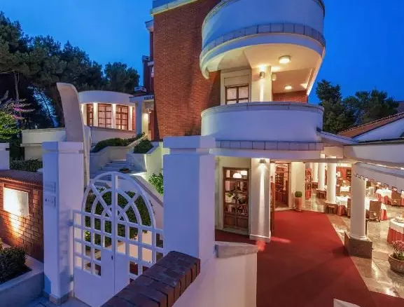 10-bedroom Villa In Stoja, Croatia (1.300 M²)