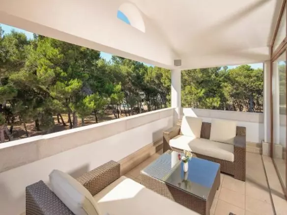 10-bedroom Villa In Stoja, Croatia (1.300 M²)