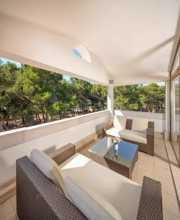 10-bedroom Villa In Stoja, Croatia (1.300 M²)