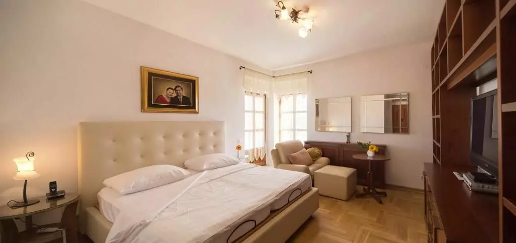 10-bedroom Villa In Stoja, Croatia (1.300 M²)