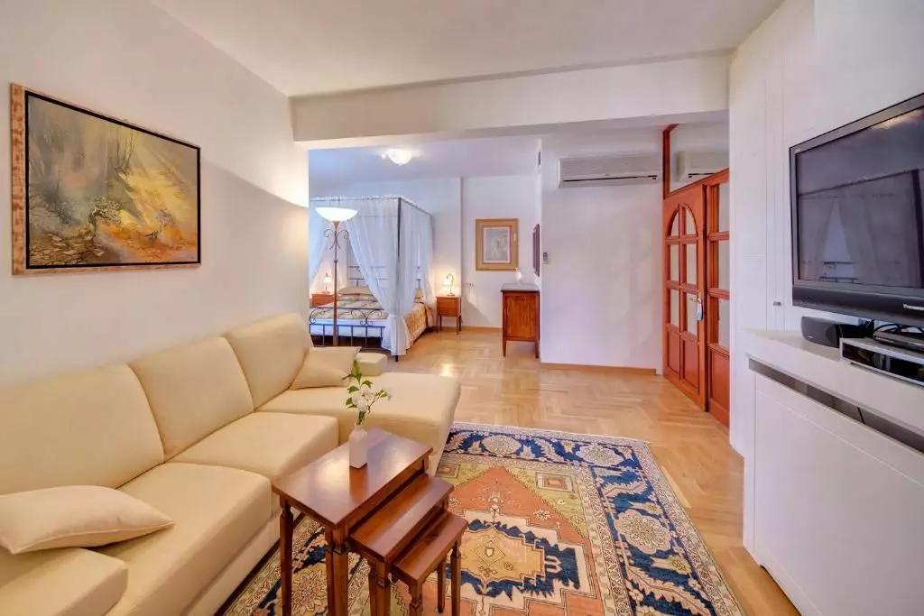 10-bedroom Villa In Stoja, Croatia (1.300 M²)