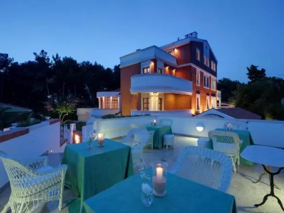 10-bedroom Villa In Stoja, Croatia (1.300 M²)