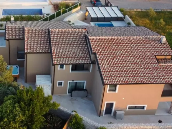 4-bedroom Villa In Nova Vas, Croatia (14.642 M²)
