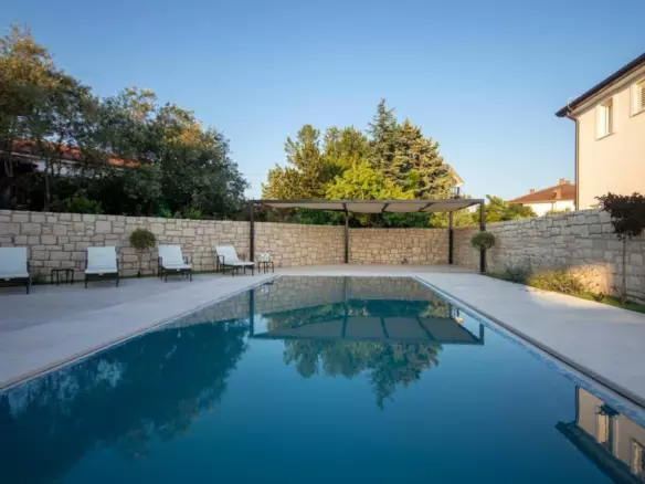 4-bedroom Villa In Nova Vas, Croatia (14.642 M²)
