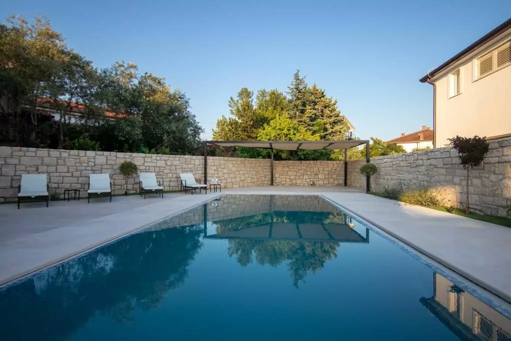 4-bedroom Villa In Nova Vas, Croatia (14.642 M²)