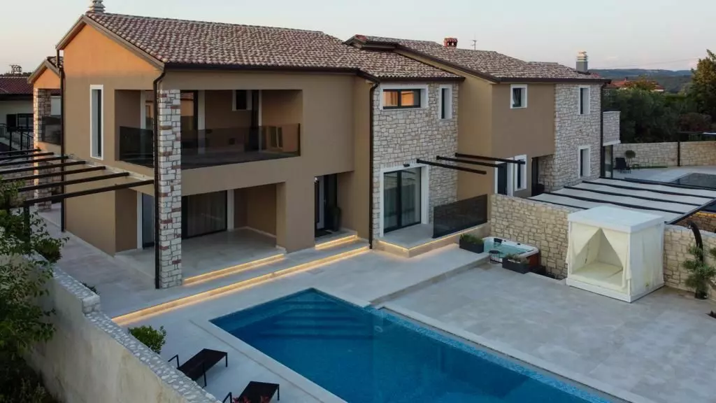 4-bedroom Villa In Nova Vas, Croatia (1.787 M²)