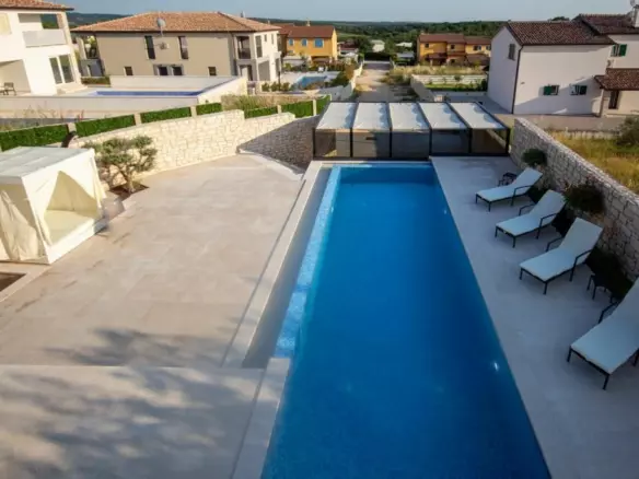 4-bedroom Villa In Nova Vas, Croatia (1.787 M²)