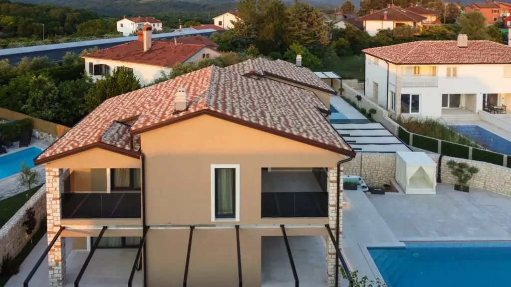 4-bedroom Villa In Nova Vas, Croatia (1.787 M²)