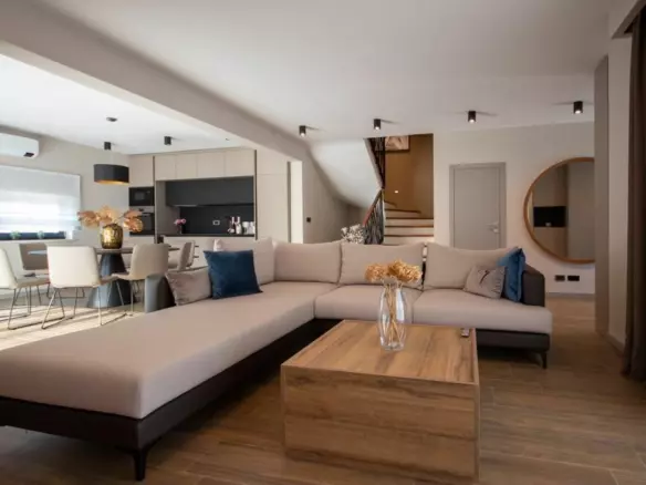 4-bedroom Villa In Nova Vas, Croatia (1.787 M²)