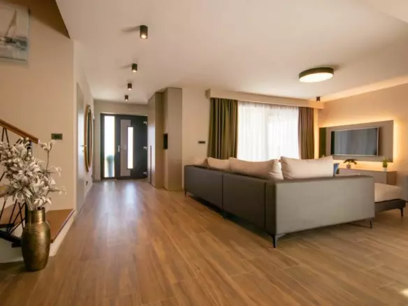 4-bedroom Villa In Nova Vas, Croatia (1.787 M²)