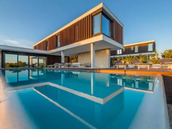 4-bedroom Villa In Primošten, Croatia (300 M²)