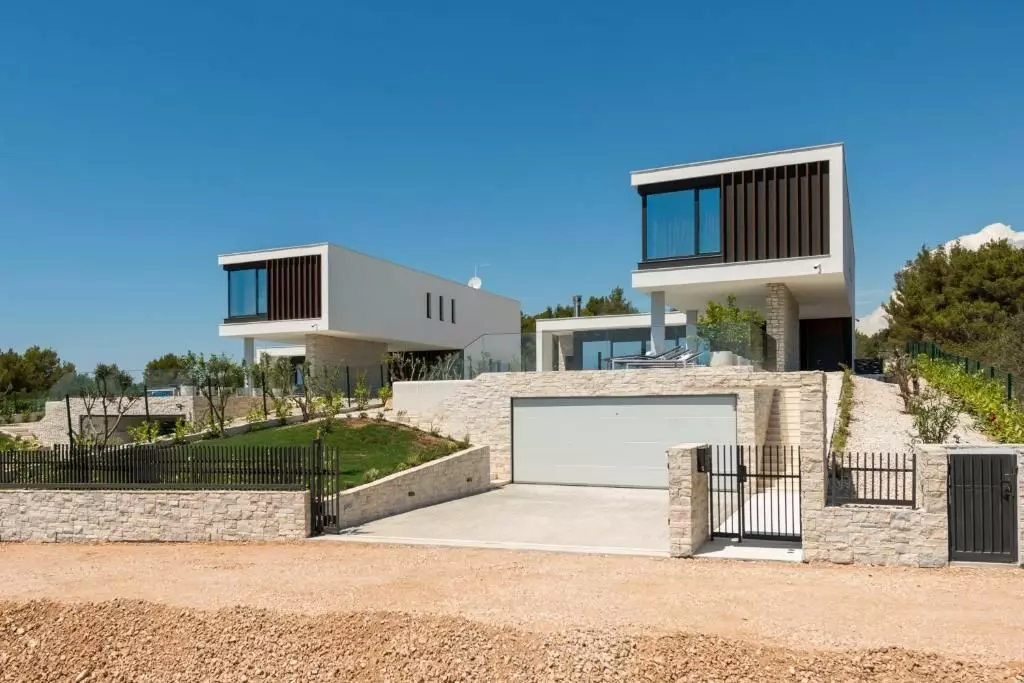 4-bedroom Villa In Primošten, Croatia (300 M²)