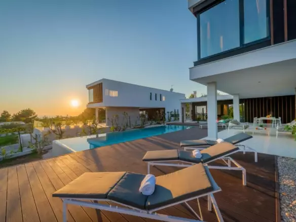 4-bedroom Villa In Primošten, Croatia (300 M²)