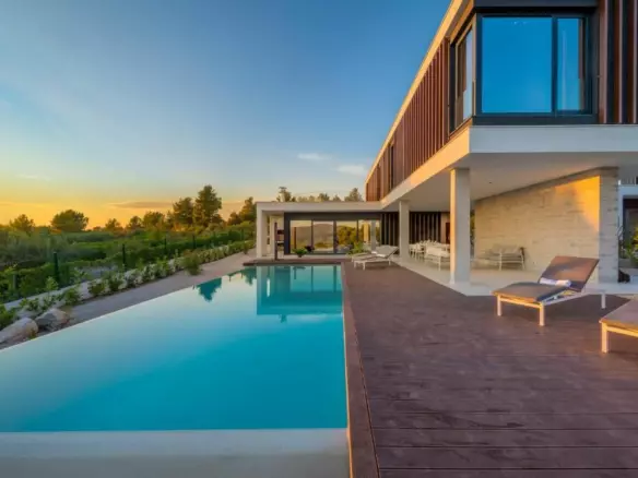 4-bedroom Villa In Primošten, Croatia (300 M²)