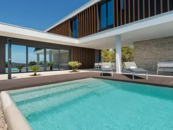 4-bedroom Villa In Primošten, Croatia (300 M²)