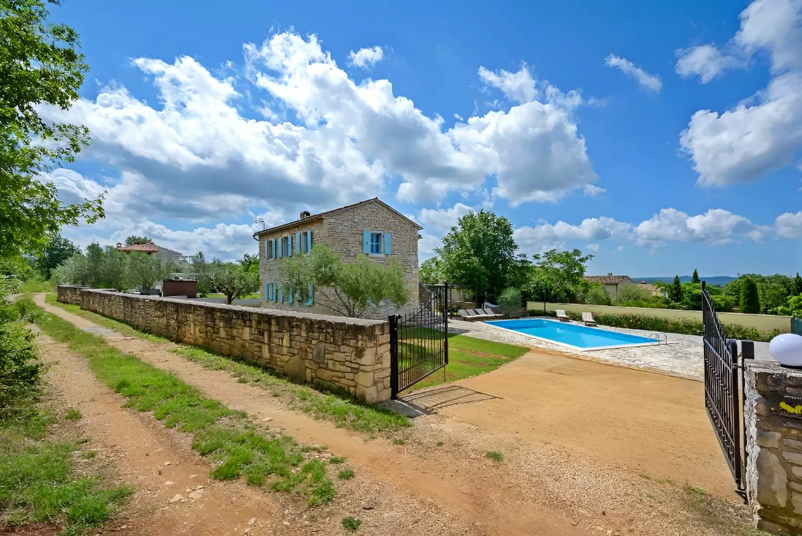3-bedroom Detached House In Sveti Lovreč, Croatia (120 M²)