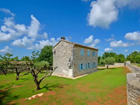 3-bedroom Detached House In Sveti Lovreč, Croatia (120 M²)
