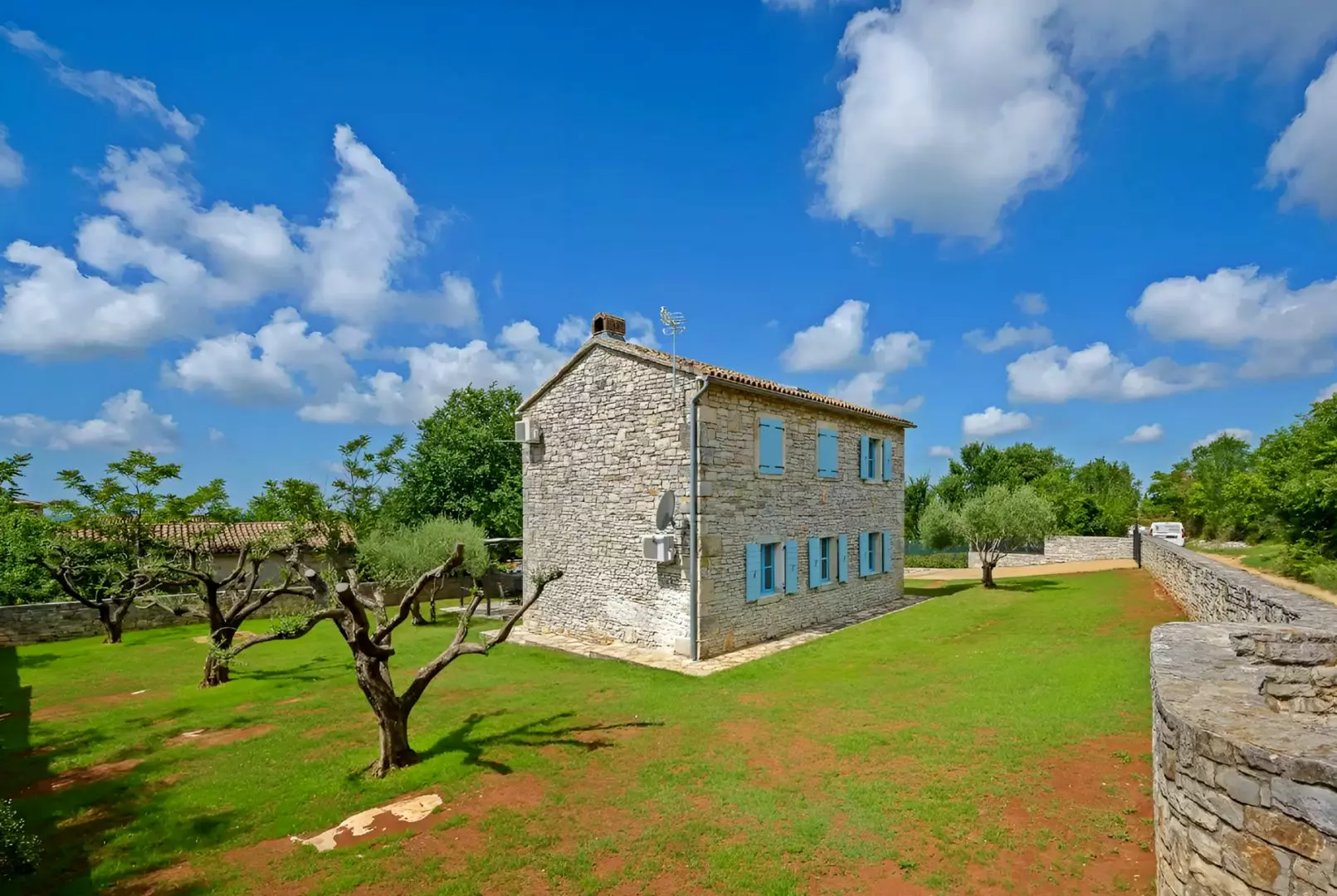 3-bedroom Detached House In Sveti Lovreč, Croatia (120 M²)