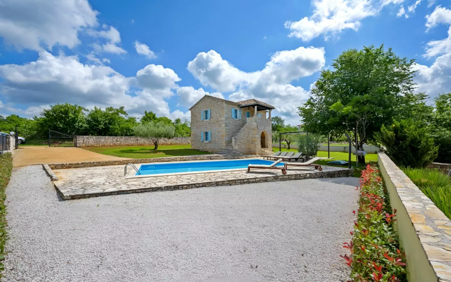 3-bedroom Detached House In Sveti Lovreč, Croatia (120 M²)
