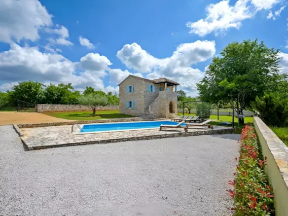 3-bedroom Detached House In Sveti Lovreč, Croatia (120 M²)