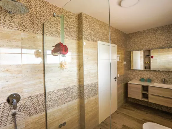 5-bedroom Villa In Medulin, Croatia (300 M²)