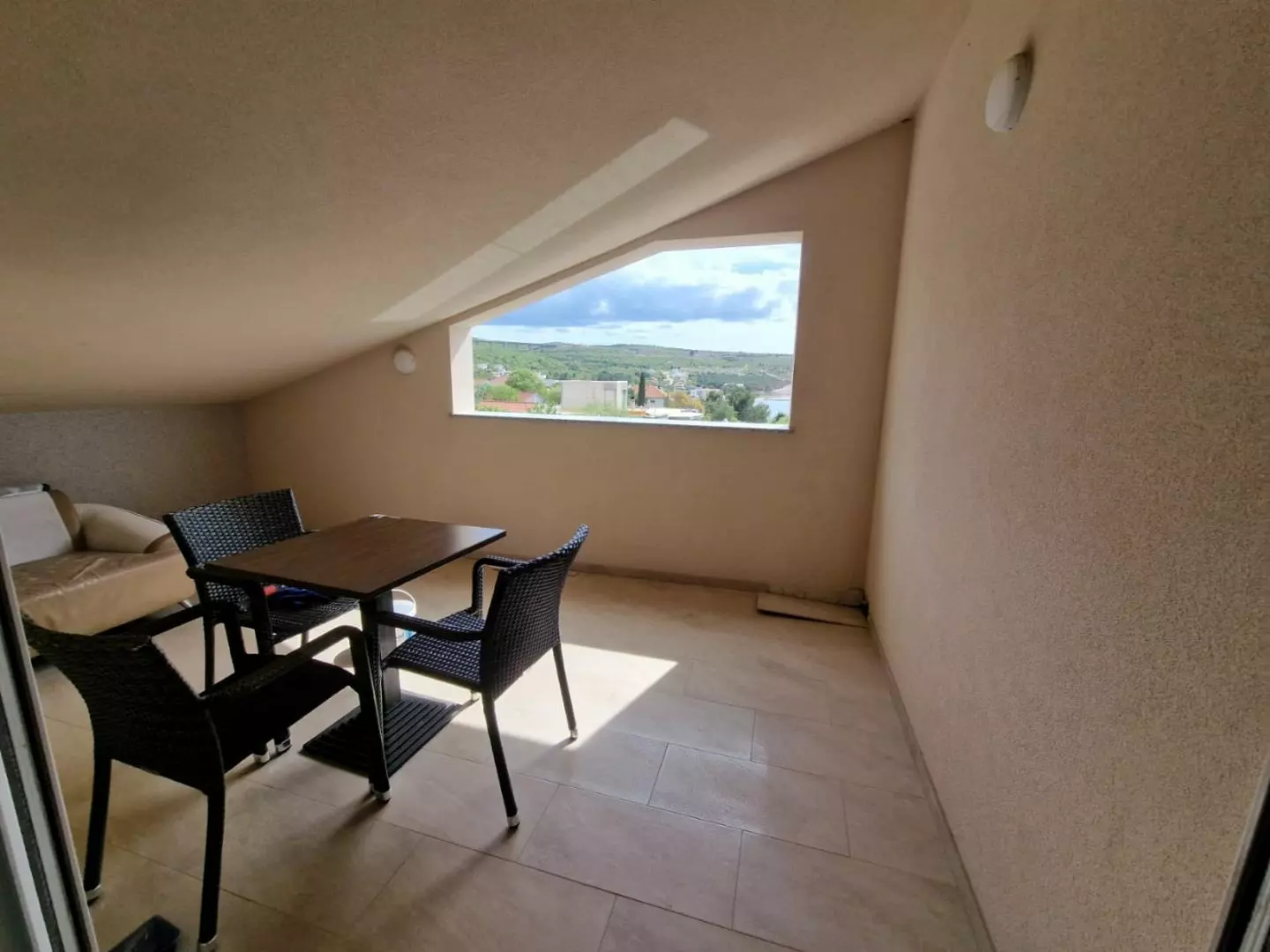 2-bedroom Apartment In Rovanjska, Croatia (7.085 M²)