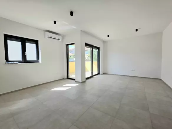 2-bedroom Apartment In Štinjan, Croatia (7.139 M²)