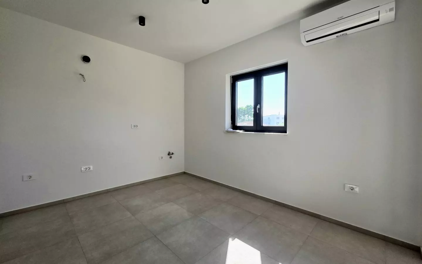 2-bedroom Apartment In Štinjan, Croatia (7.139 M²)