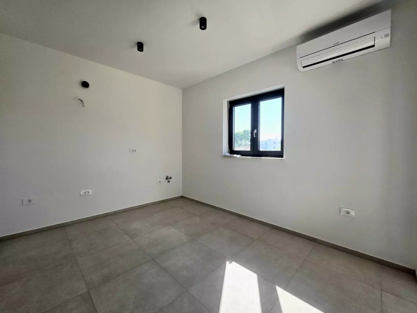 2-bedroom Apartment In Štinjan, Croatia (7.139 M²)