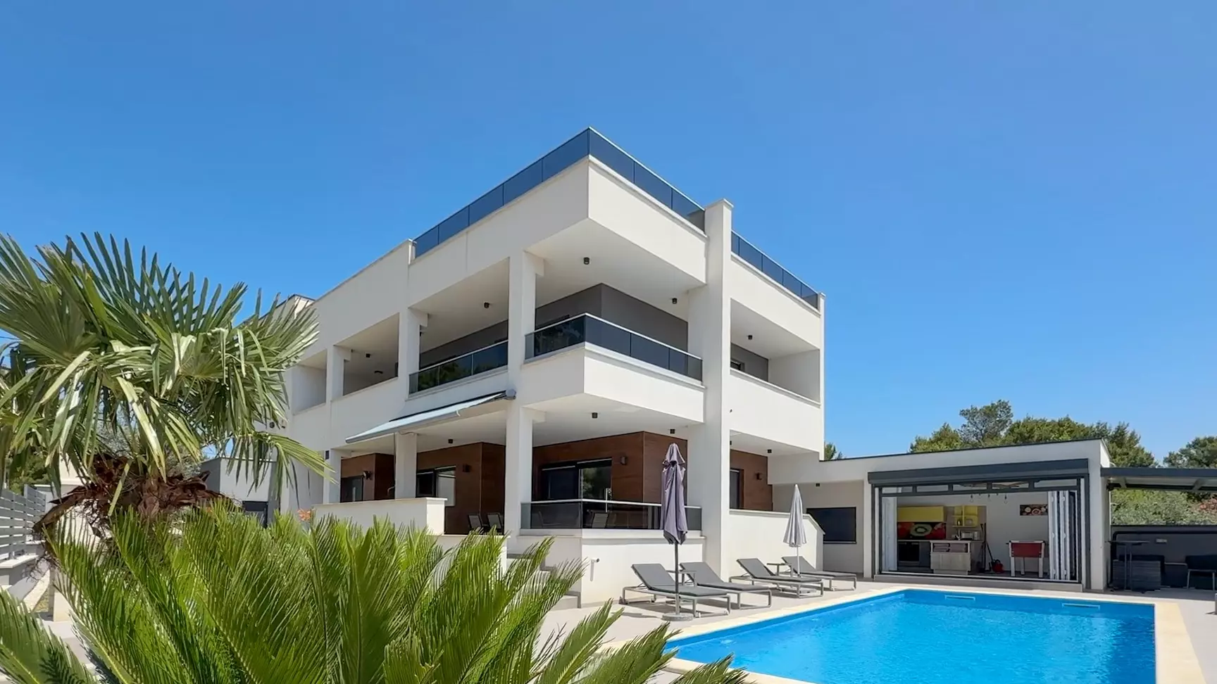 5-bedroom Villa In Medulin, Croatia (300 M²)
