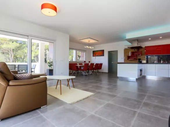 5-bedroom Villa In Medulin, Croatia (300 M²)