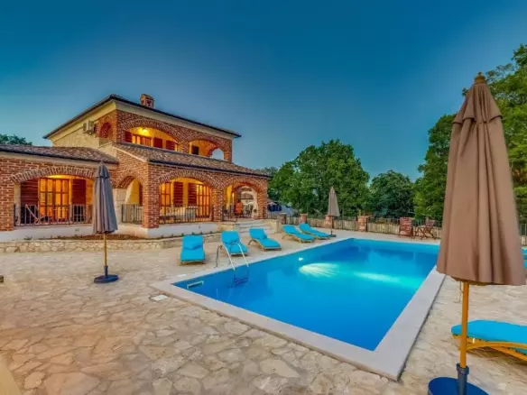 4-bedroom Villa In Višnjan, Croatia (205 M²)