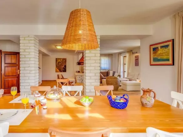 4-bedroom Villa In Višnjan, Croatia (205 M²)