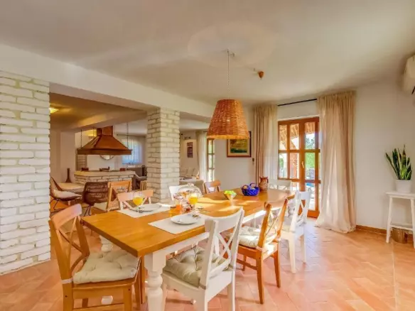 4-bedroom Villa In Višnjan, Croatia (205 M²)