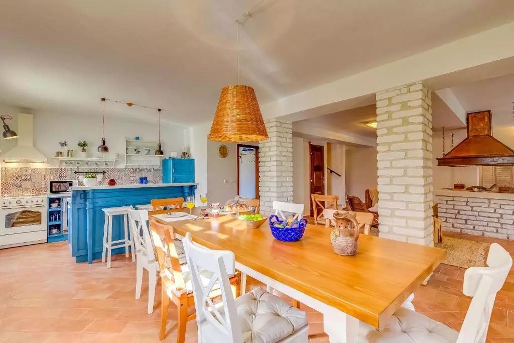 4-bedroom Villa In Višnjan, Croatia (205 M²)